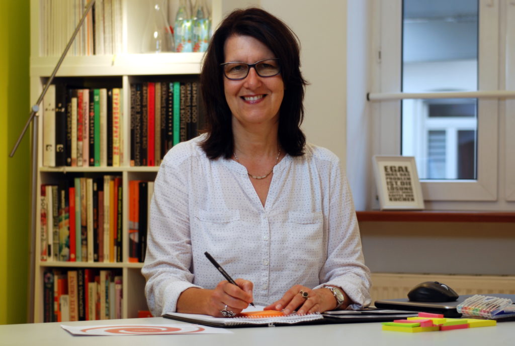 Susanna Lopez Kostka bei der Beratung